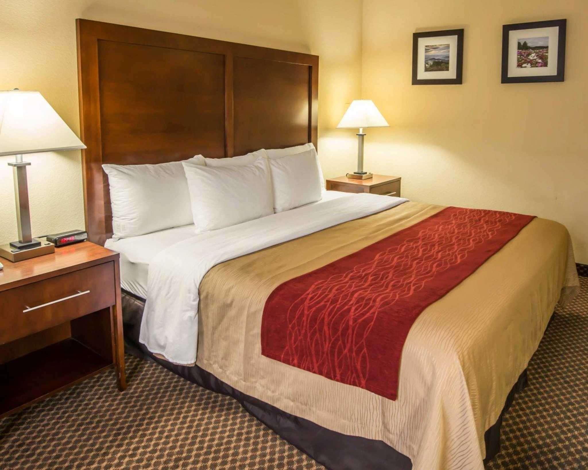 Comfort Inn & Suites Моргантон Экстерьер фото