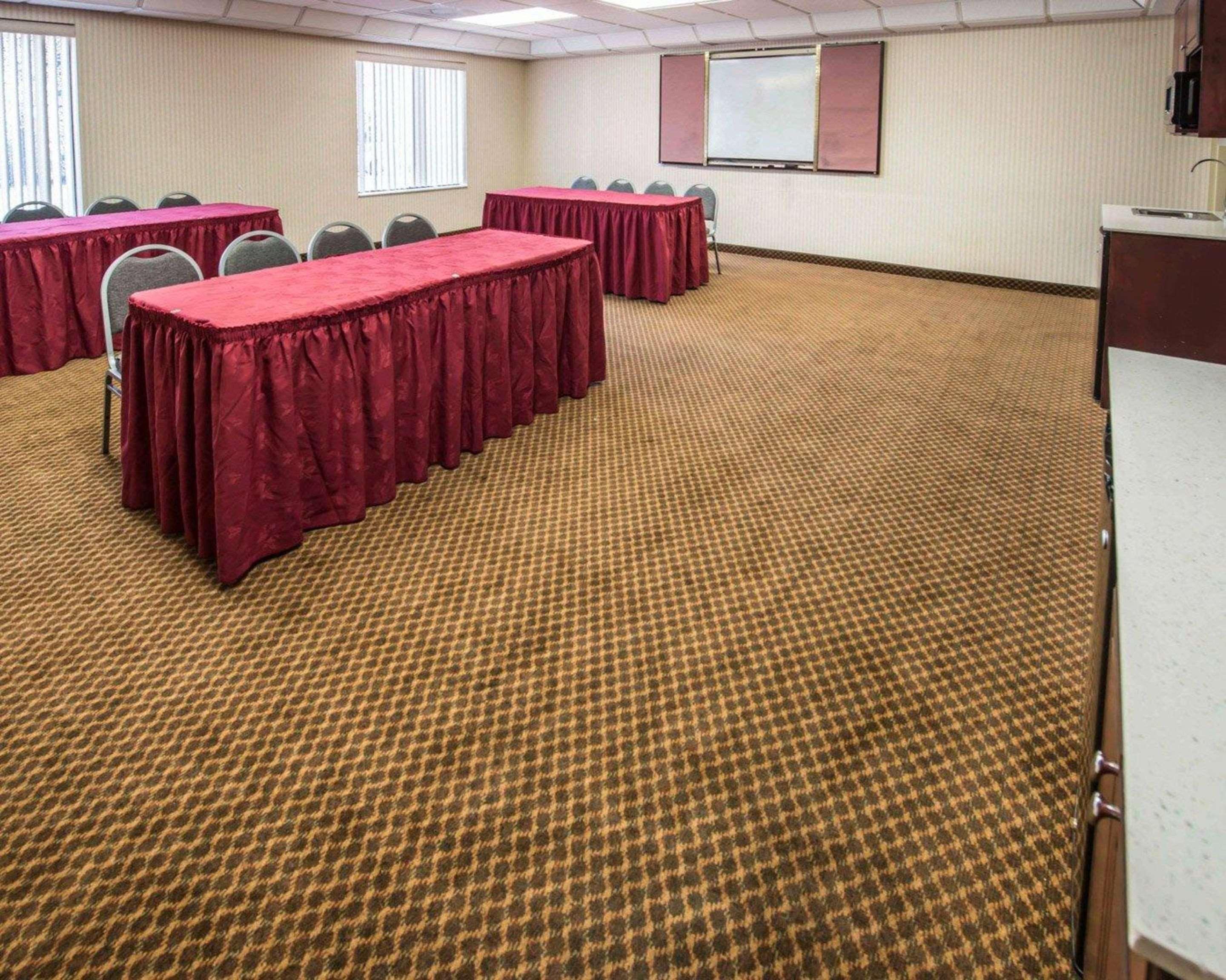 Comfort Inn & Suites Моргантон Экстерьер фото