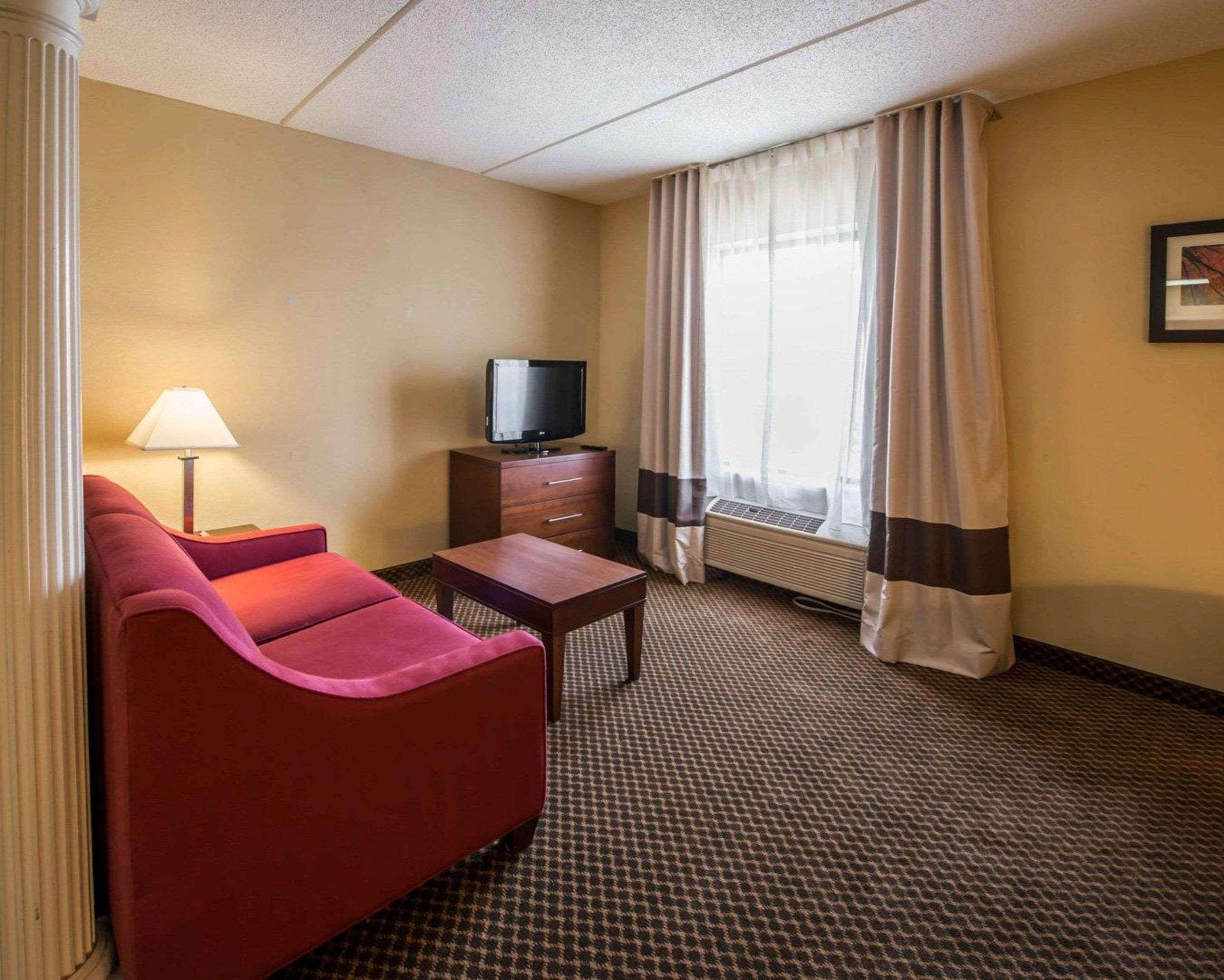 Comfort Inn & Suites Моргантон Экстерьер фото