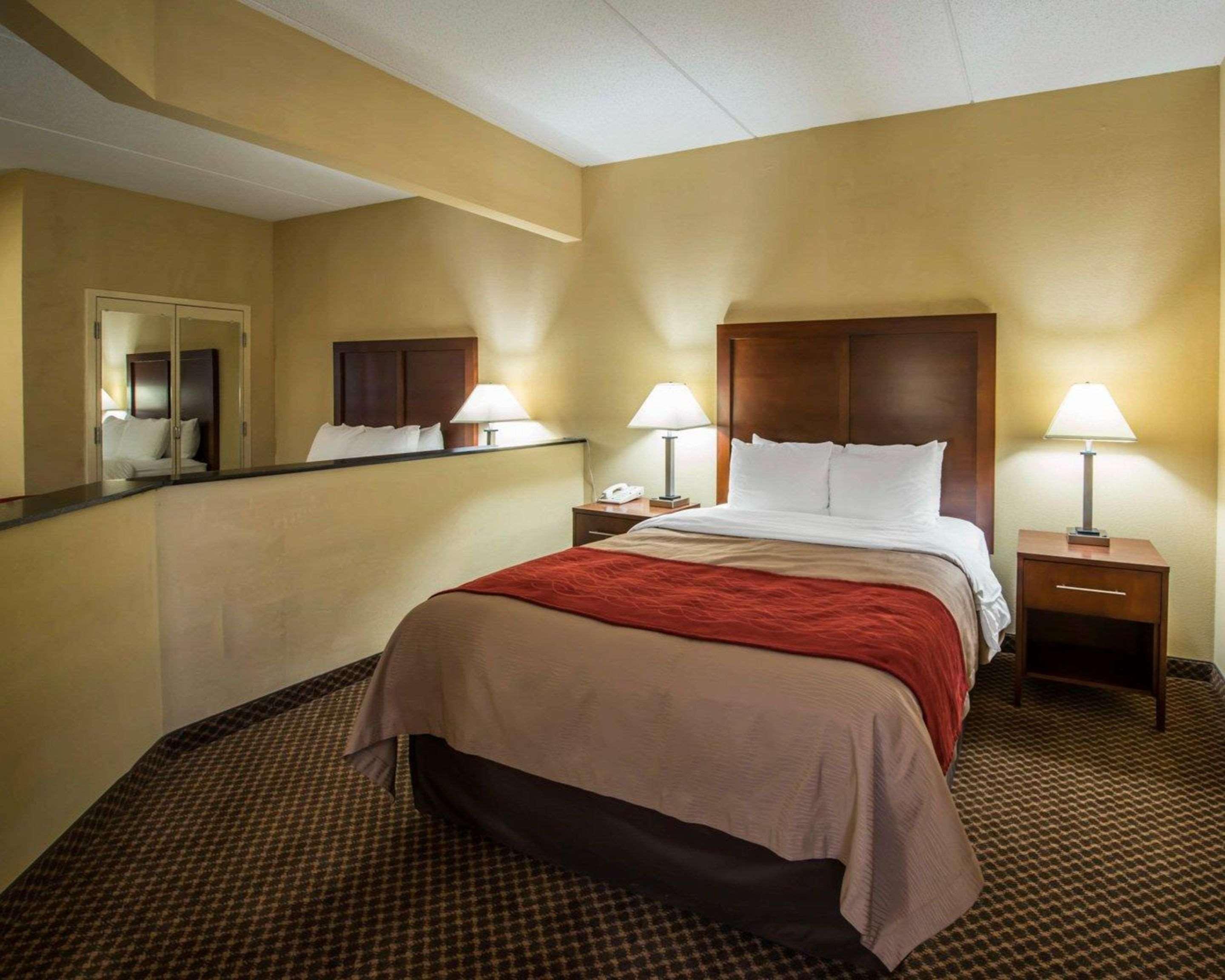 Comfort Inn & Suites Моргантон Экстерьер фото